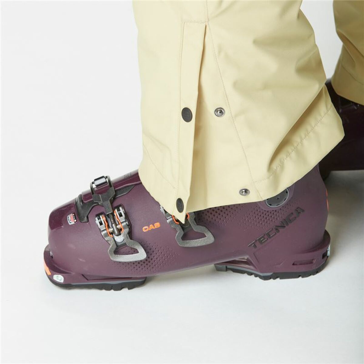 V8HDA5C1D0169B3EB7FE8B2A36868AFBB29R7682852P5