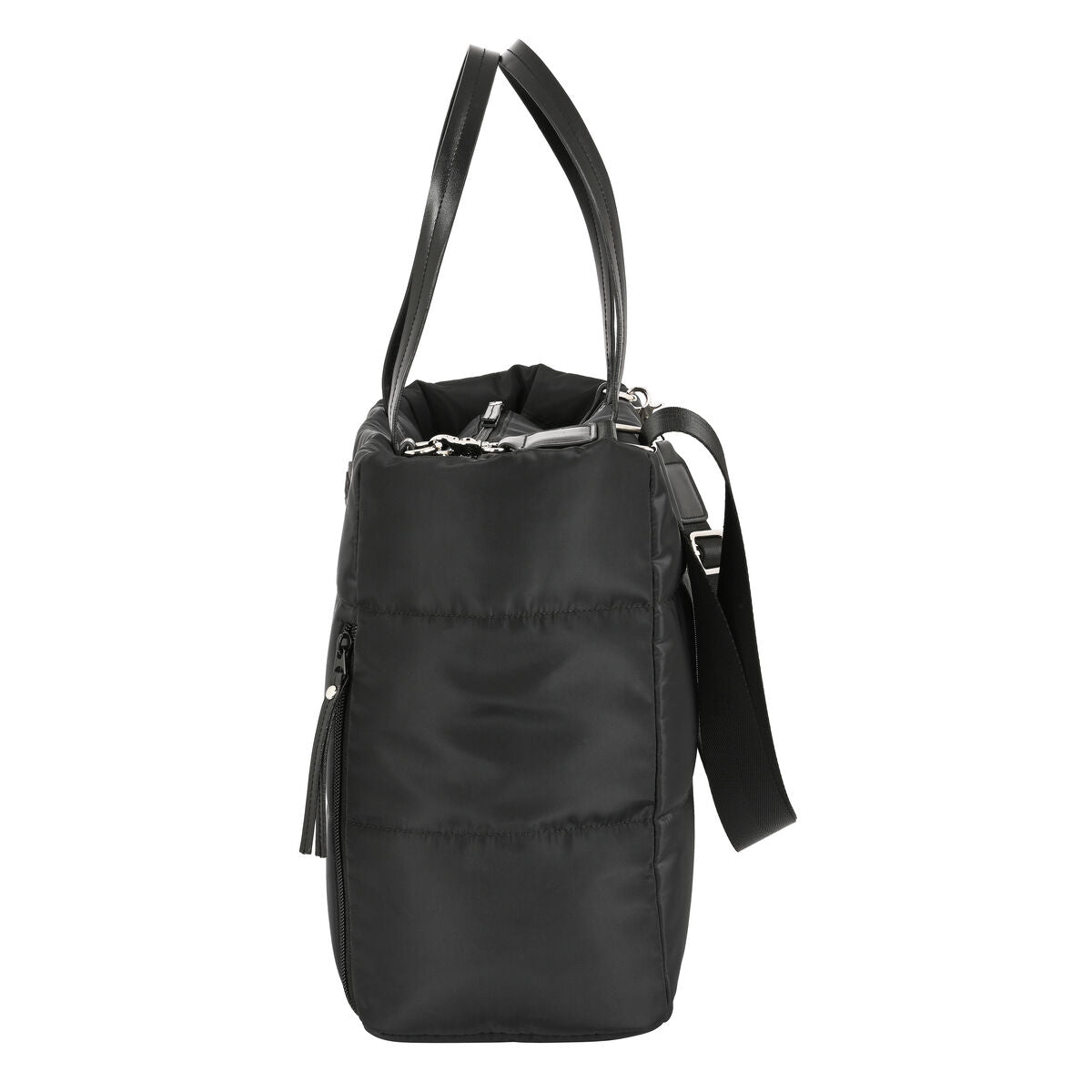 Bolso acolchado negro para niños con asa superior y cinta ajustable, vista lateral.