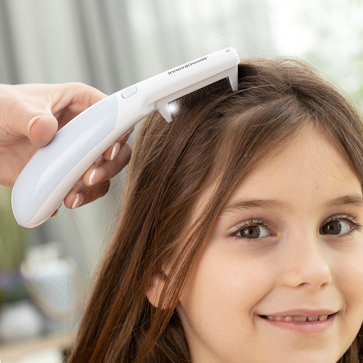 Peine Eléctrico Antipiojos con Mango Unlicer InnovaGoods, ideal para cuidado personal y bienestar. electric lice comb with ergonomic handle.
