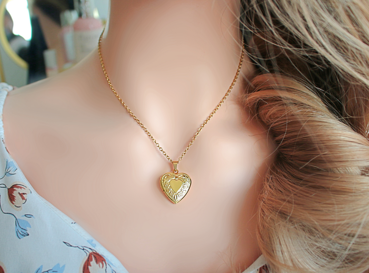 Collar Guardapelo Corazón | Baño Oro 18K | Acero Inoxidable | Artesanal | Para Ella