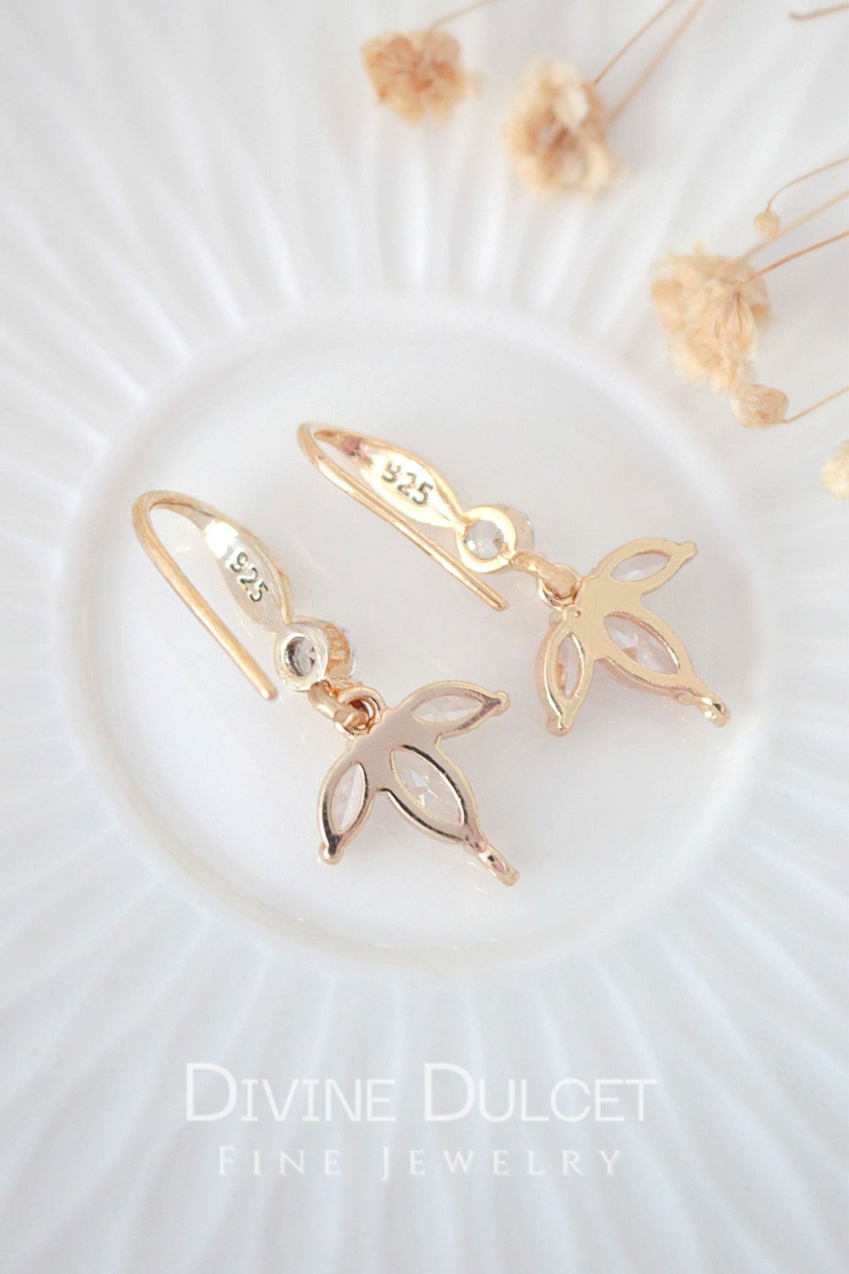 Pendientes «Bloom» | Pétalos de Flor | Plata 925 Baño Oro 24K | Zirconia Cúbica