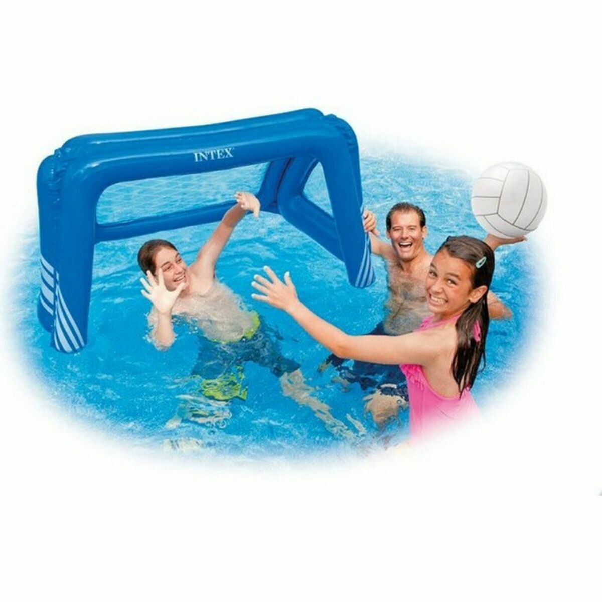 niños jugando con la Portería Hinchable Intex 58507EP en la piscina, diversión acuática con hinchable portería para niños Intex