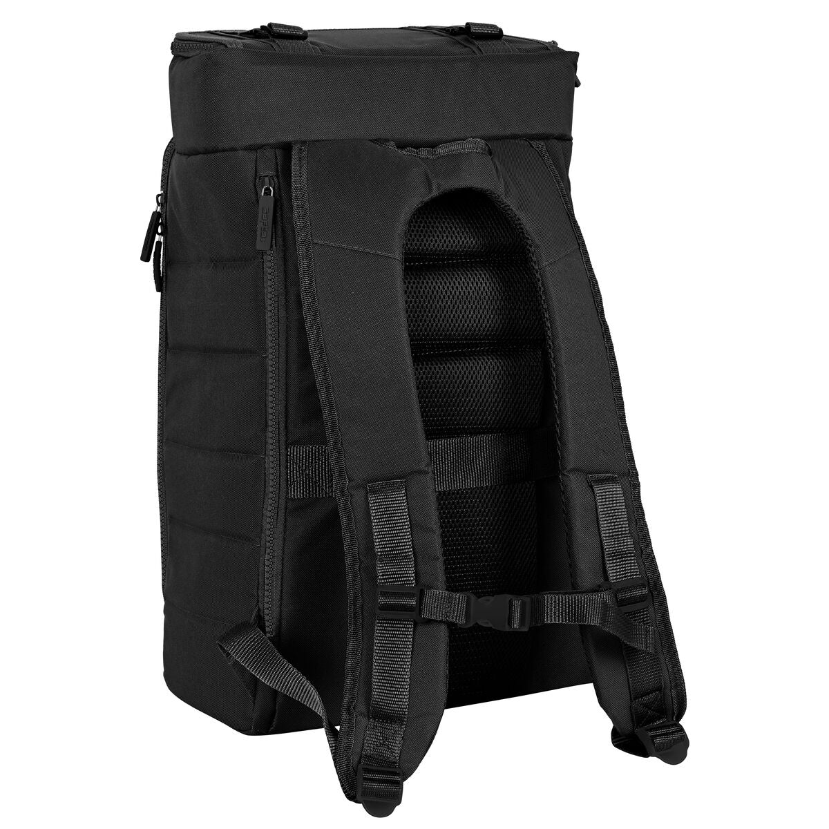 Mochila Safta de viaje negro 33x55x18 con hombreras acolchadas y cierre de cremallera.