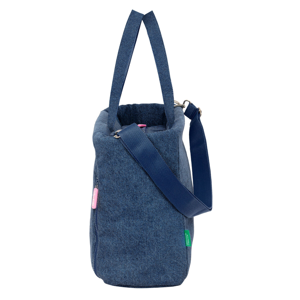 Bolso denim juvenil Benetton azul con cinta ajustable y asa superior, ideal para niños.