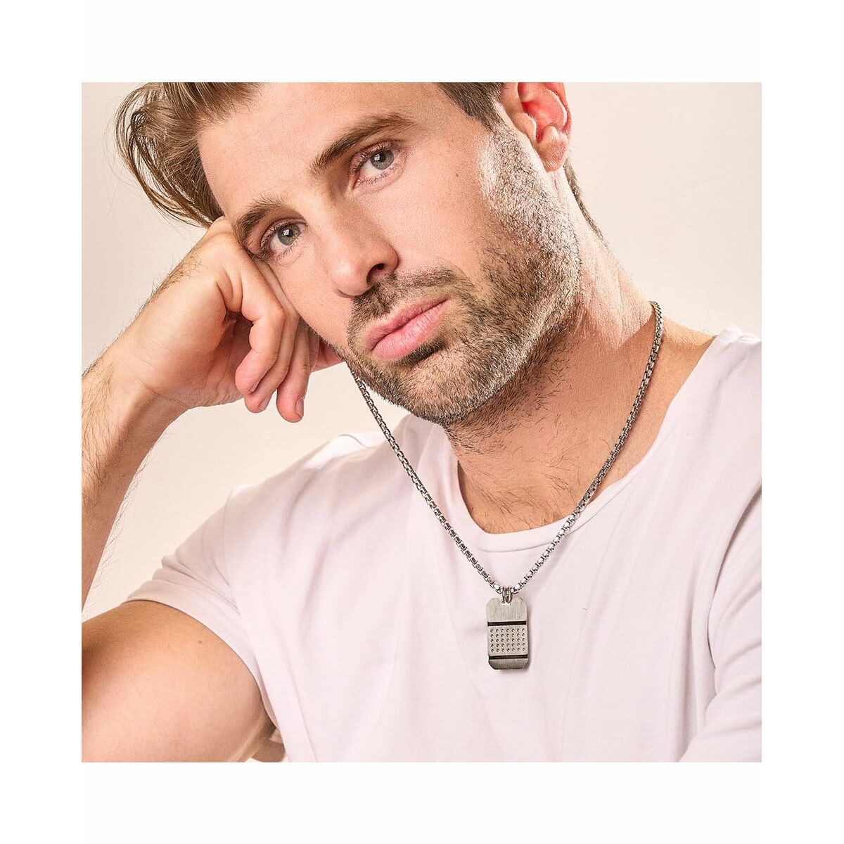 V8H78BD4BA5A59899555238A20DFCFDE906R6895548P2