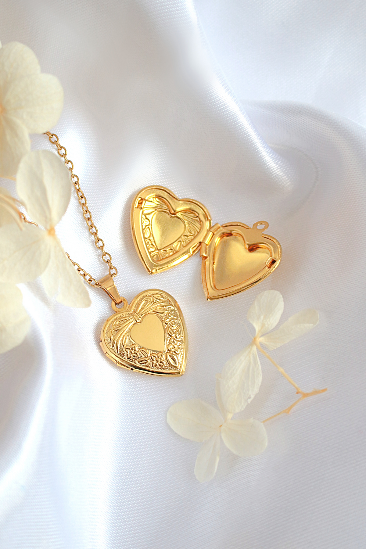 Collar Guardapelo Corazón | Baño Oro 18K | Acero Inoxidable | Artesanal | Para Ella